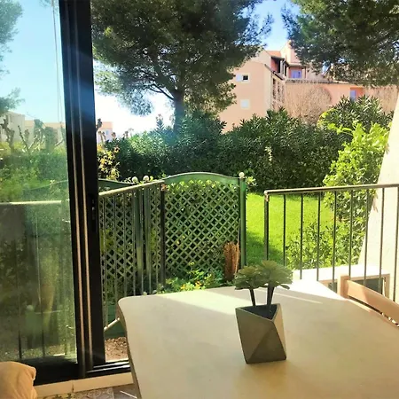Appartement Luberon - Dans Un Domaine Arbore Au Bord Du Mae-7044 *